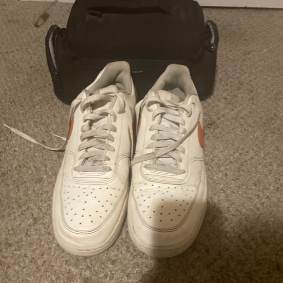 Nikes - Picture 2 of 3